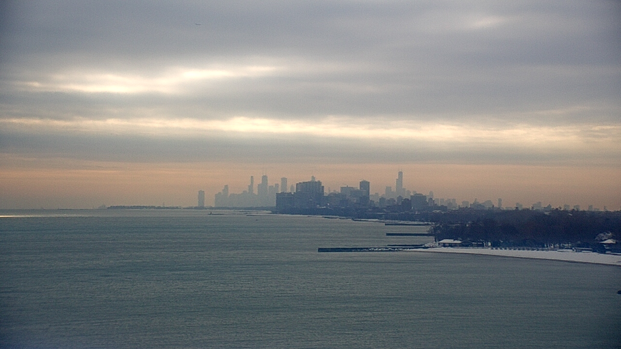 Thumbnail for current weather camera view from Northwestern University in Evanston, Illinois