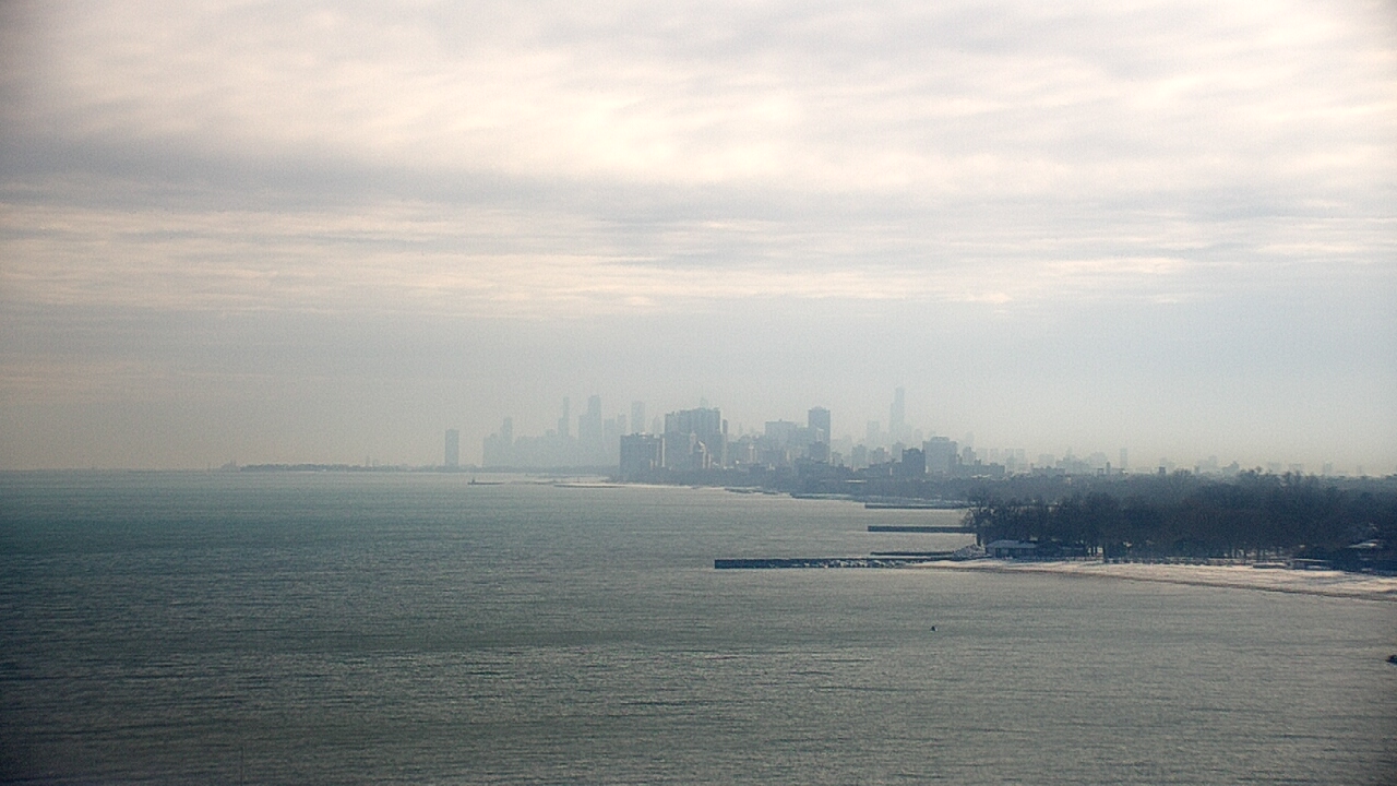 Thumbnail for current weather camera view from Northwestern University in Evanston, Illinois