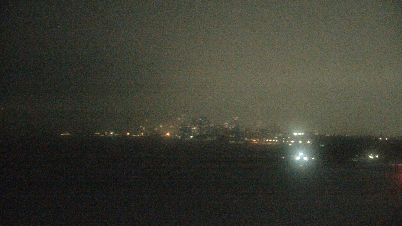 Thumbnail for current weather camera view from Northwestern University in Evanston, Illinois