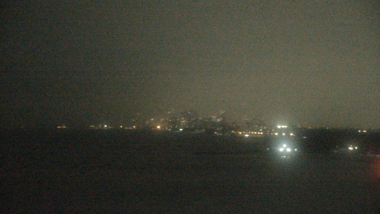 Thumbnail for current weather camera view from Northwestern University in Evanston, Illinois