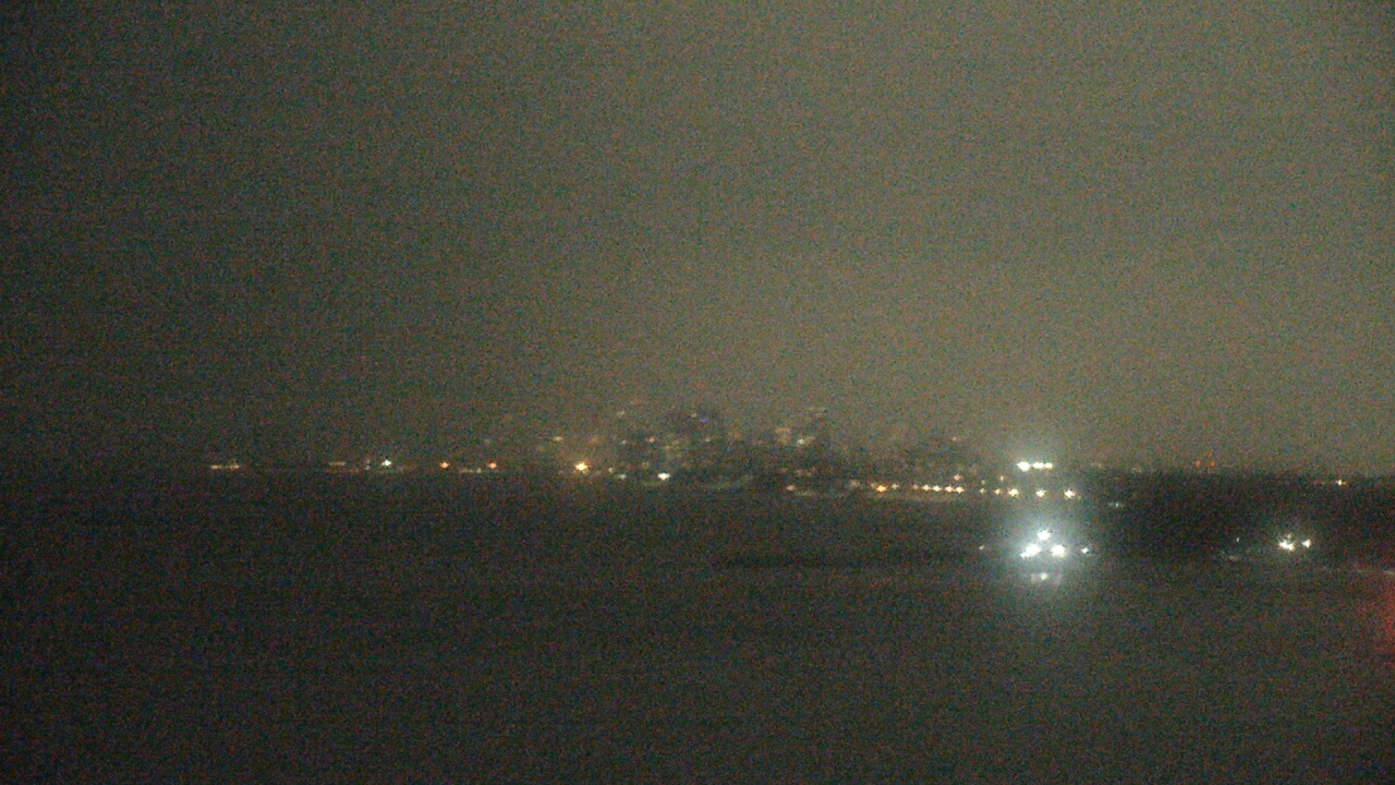 Thumbnail for current weather camera view from Northwestern University in Evanston, Illinois