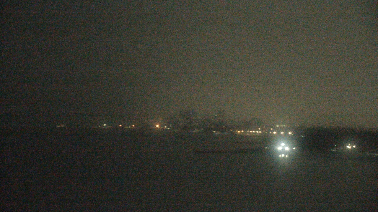 Thumbnail for current weather camera view from Northwestern University in Evanston, Illinois