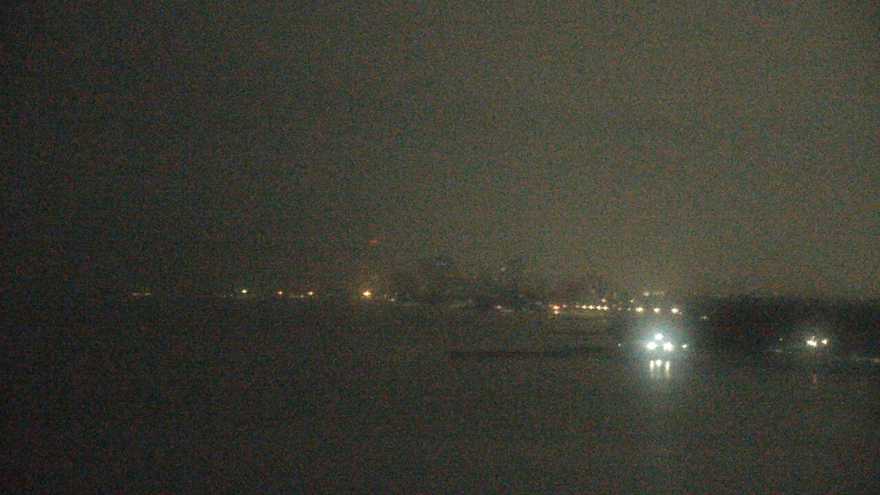 Thumbnail for current weather camera view from Northwestern University in Evanston, Illinois