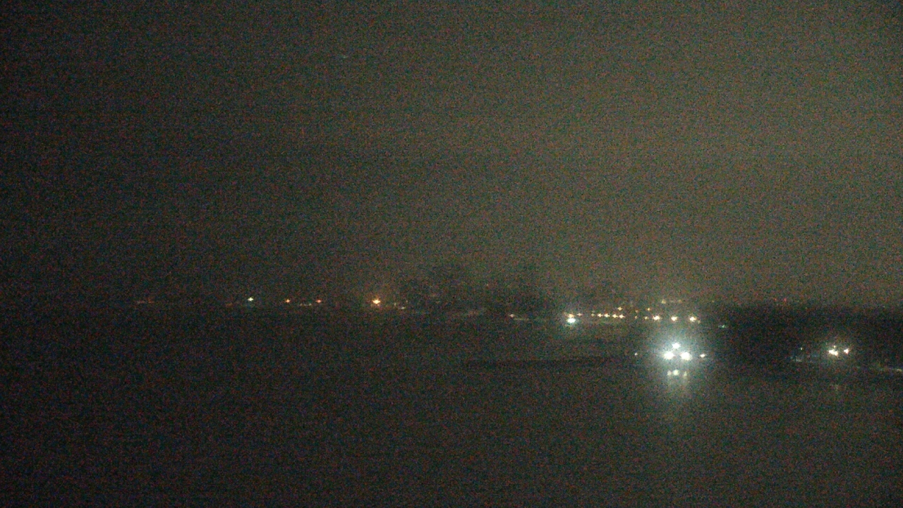 Thumbnail for current weather camera view from Northwestern University in Evanston, Illinois