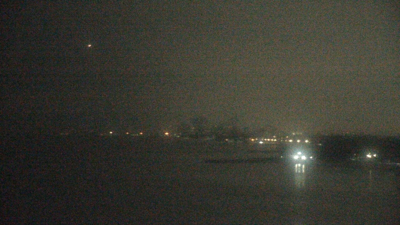 Thumbnail for current weather camera view from Northwestern University in Evanston, Illinois