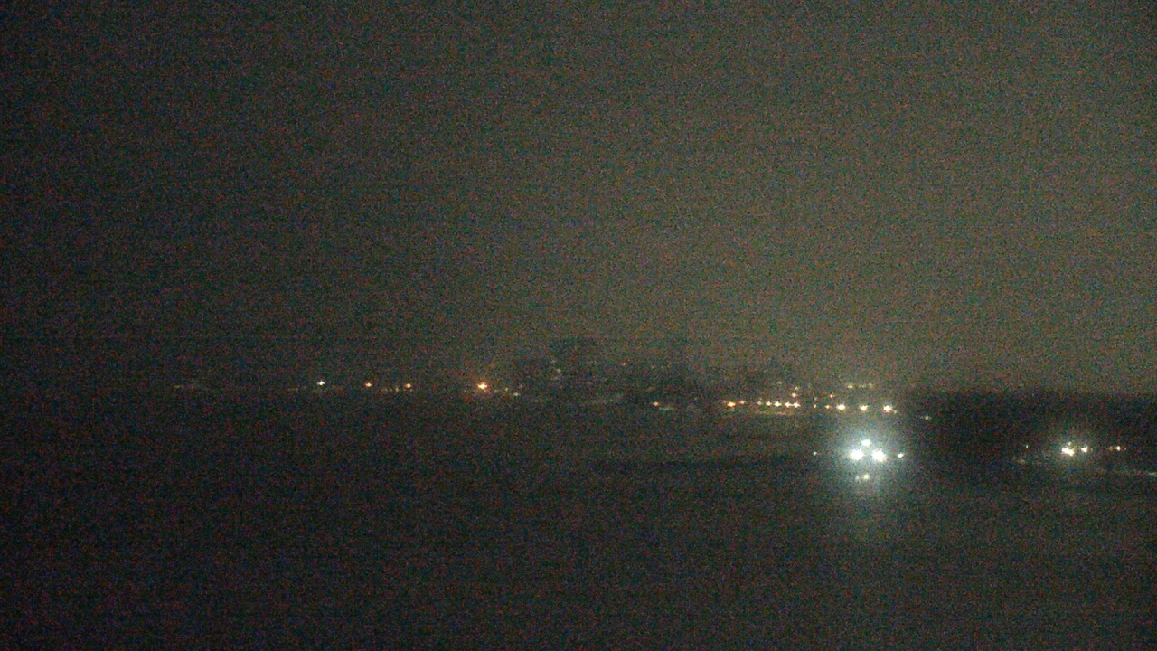 Thumbnail for current weather camera view from Northwestern University in Evanston, Illinois