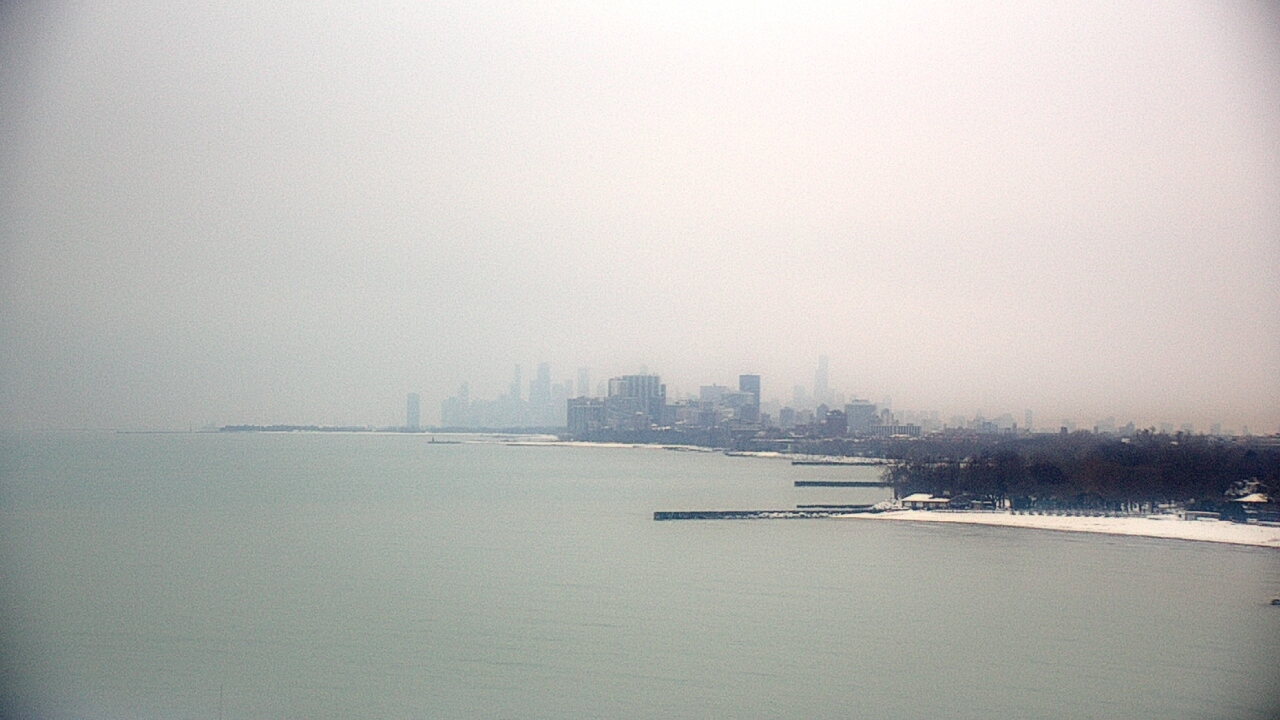 Thumbnail for current weather camera view from Northwestern University in Evanston, Illinois