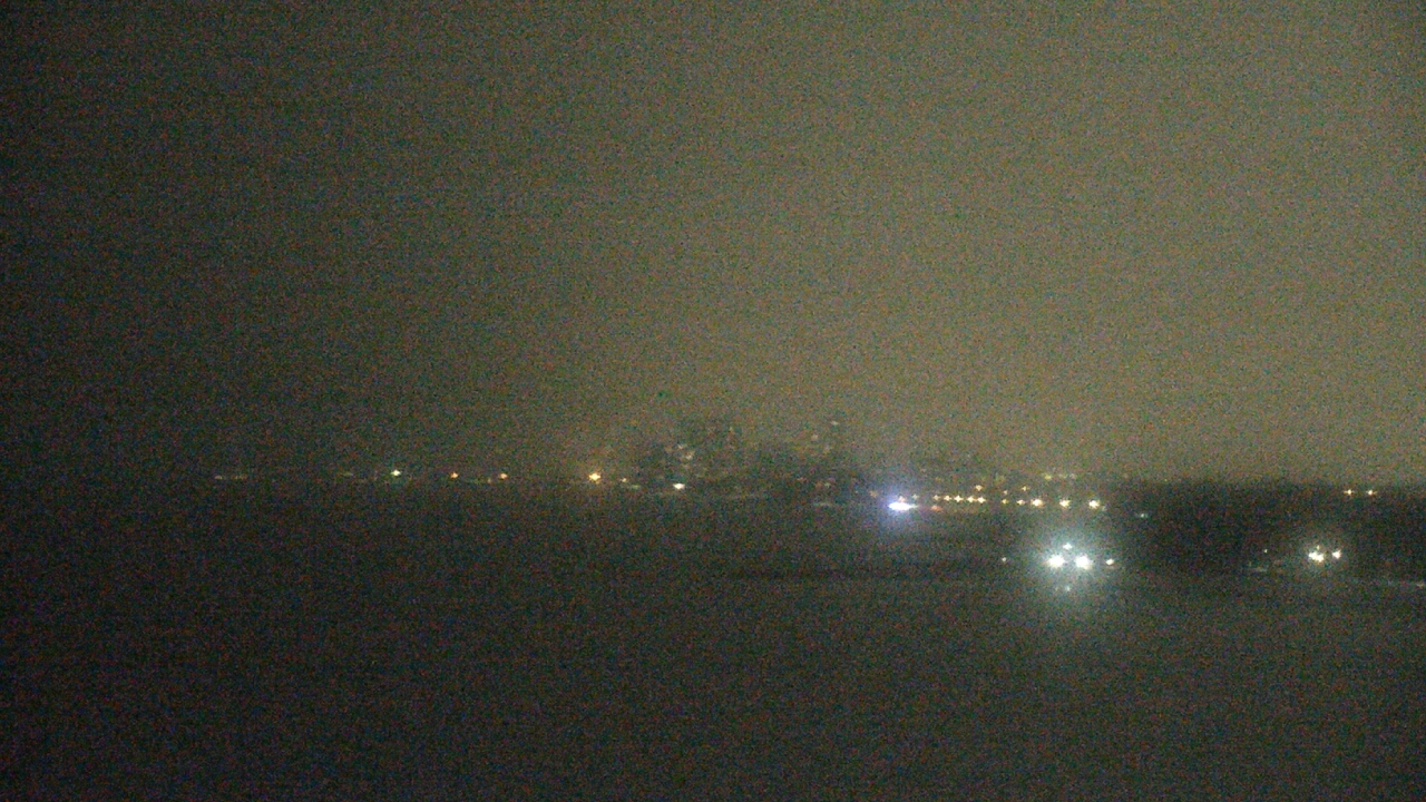 Thumbnail for current weather camera view from Northwestern University in Evanston, Illinois