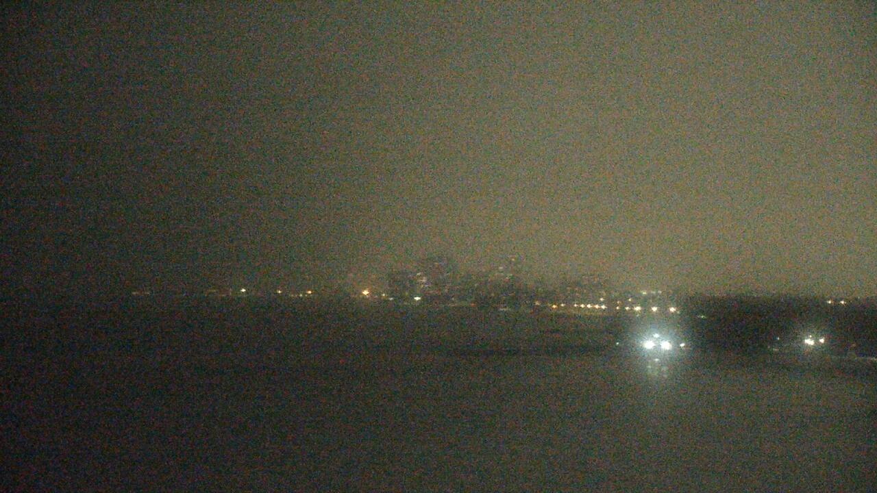 Thumbnail for current weather camera view from Northwestern University in Evanston, Illinois