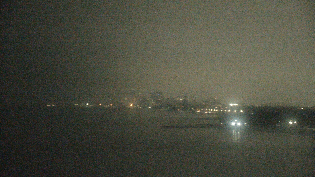 Thumbnail for current weather camera view from Northwestern University in Evanston, Illinois