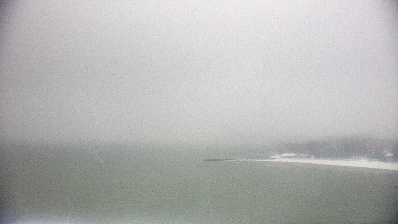 Thumbnail for current weather camera view from Northwestern University in Evanston, Illinois