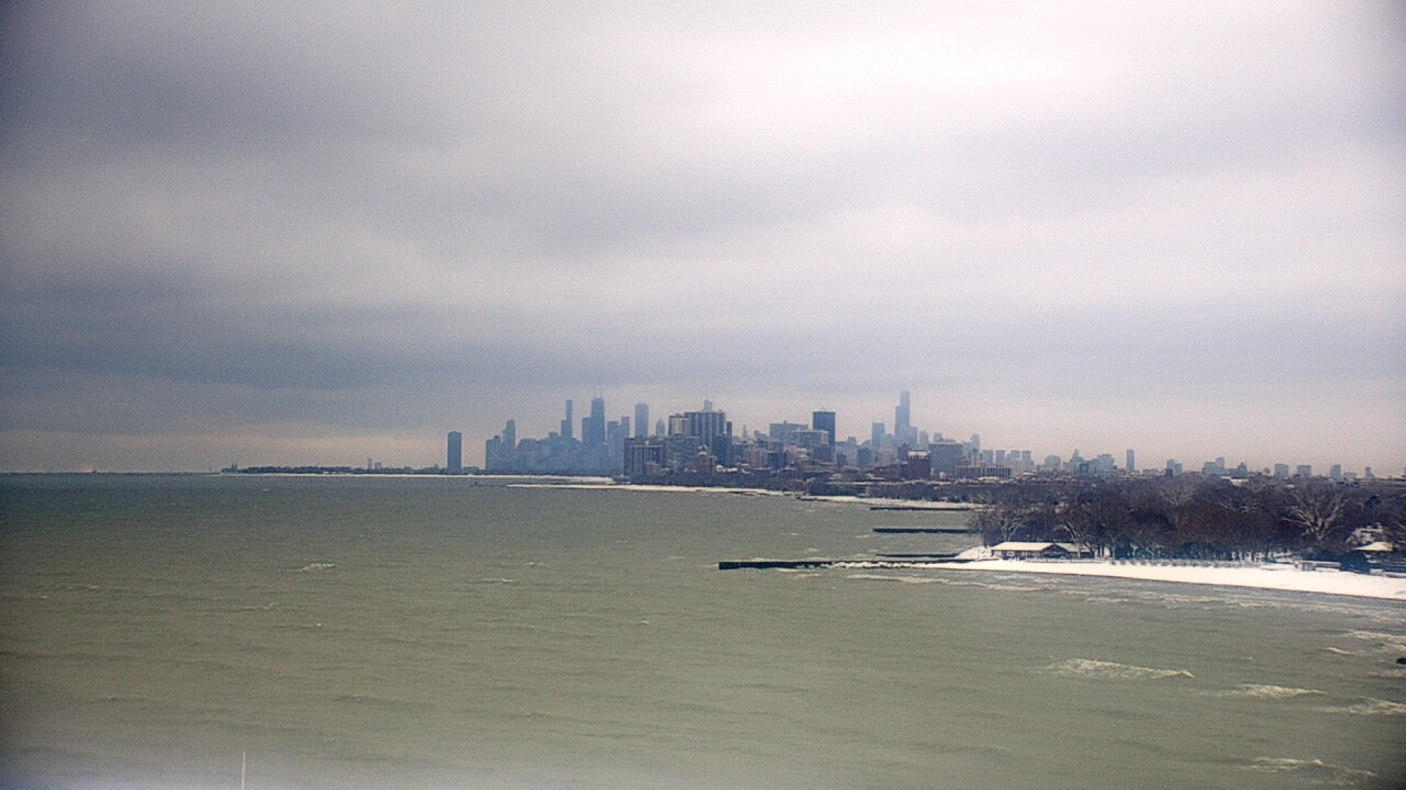 Thumbnail for current weather camera view from Northwestern University in Evanston, Illinois