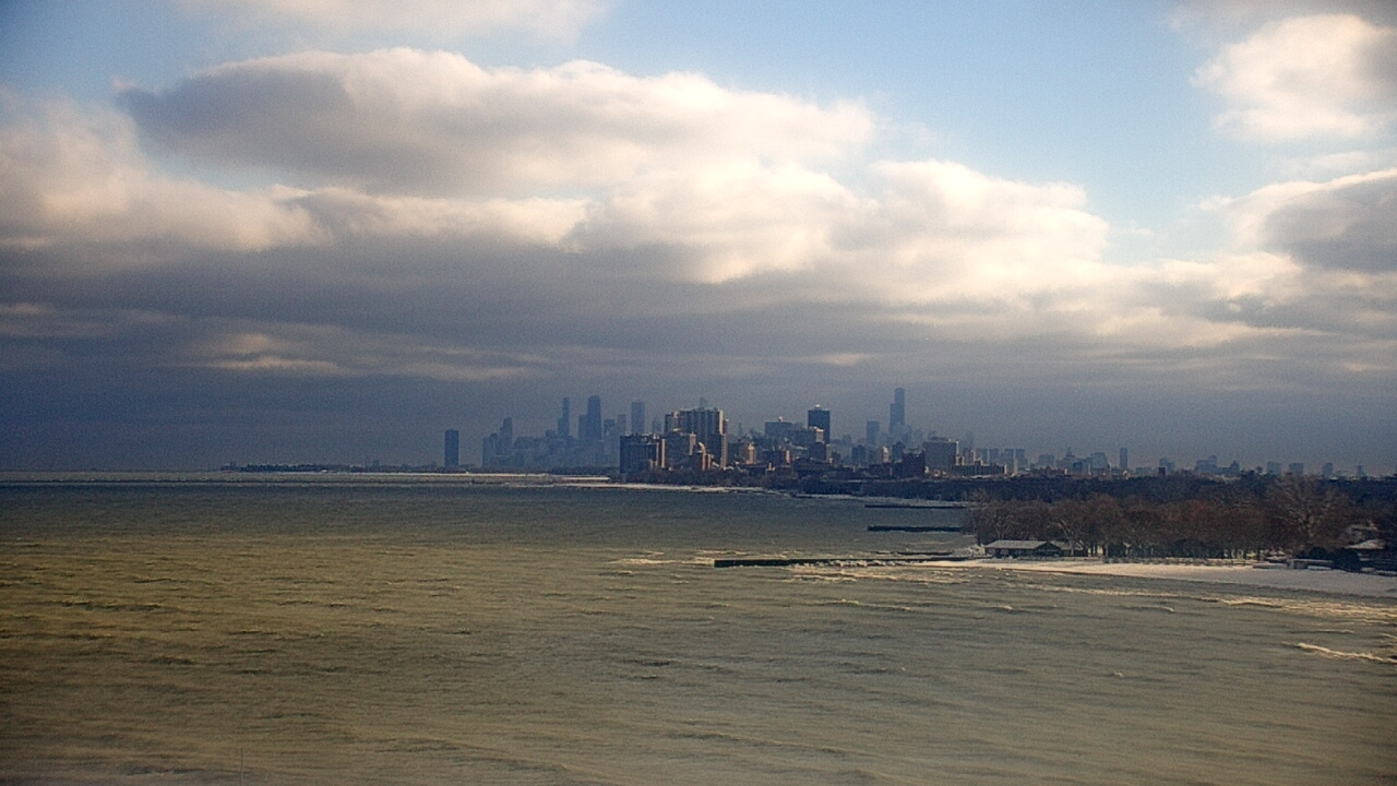 Thumbnail for current weather camera view from Northwestern University in Evanston, Illinois