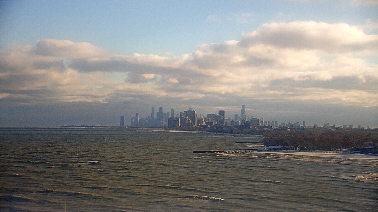 Thumbnail for current weather camera view from Northwestern University in Evanston, Illinois