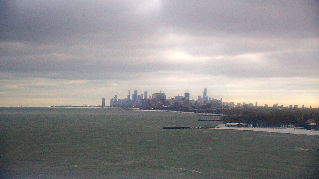 Thumbnail for current weather camera view from Northwestern University in Evanston, Illinois