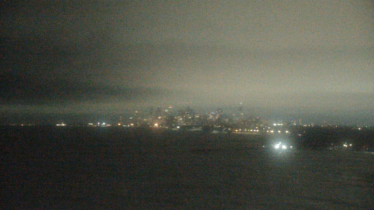 Thumbnail for current weather camera view from Northwestern University in Evanston, Illinois