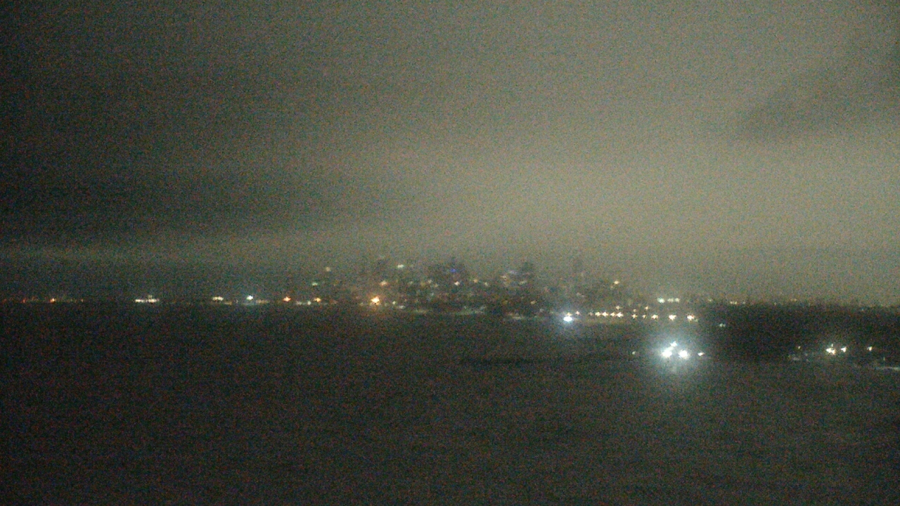 Thumbnail for current weather camera view from Northwestern University in Evanston, Illinois