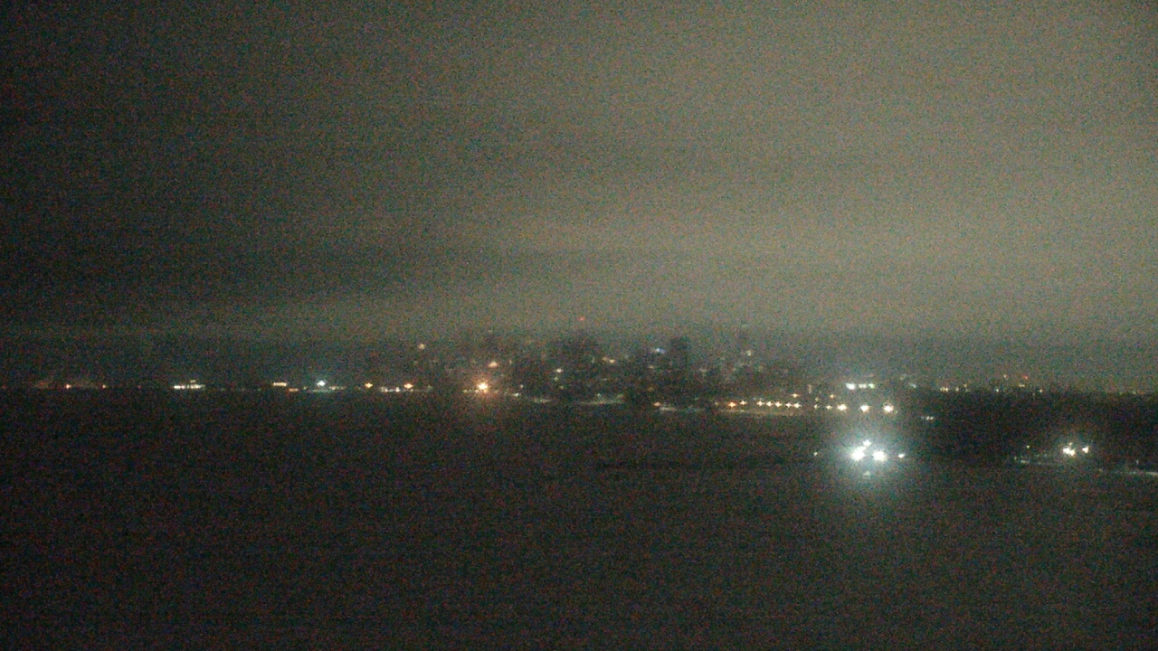 Thumbnail for current weather camera view from Northwestern University in Evanston, Illinois