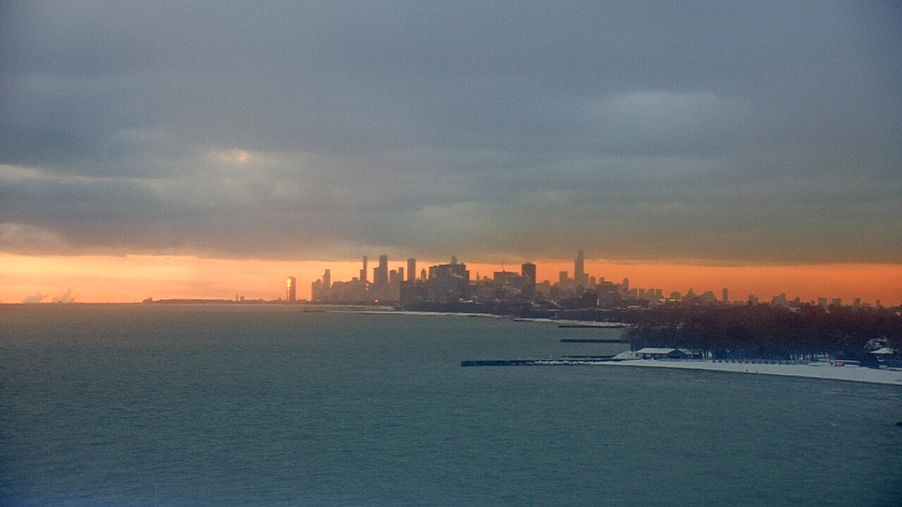 Thumbnail for current weather camera view from Northwestern University in Evanston, Illinois