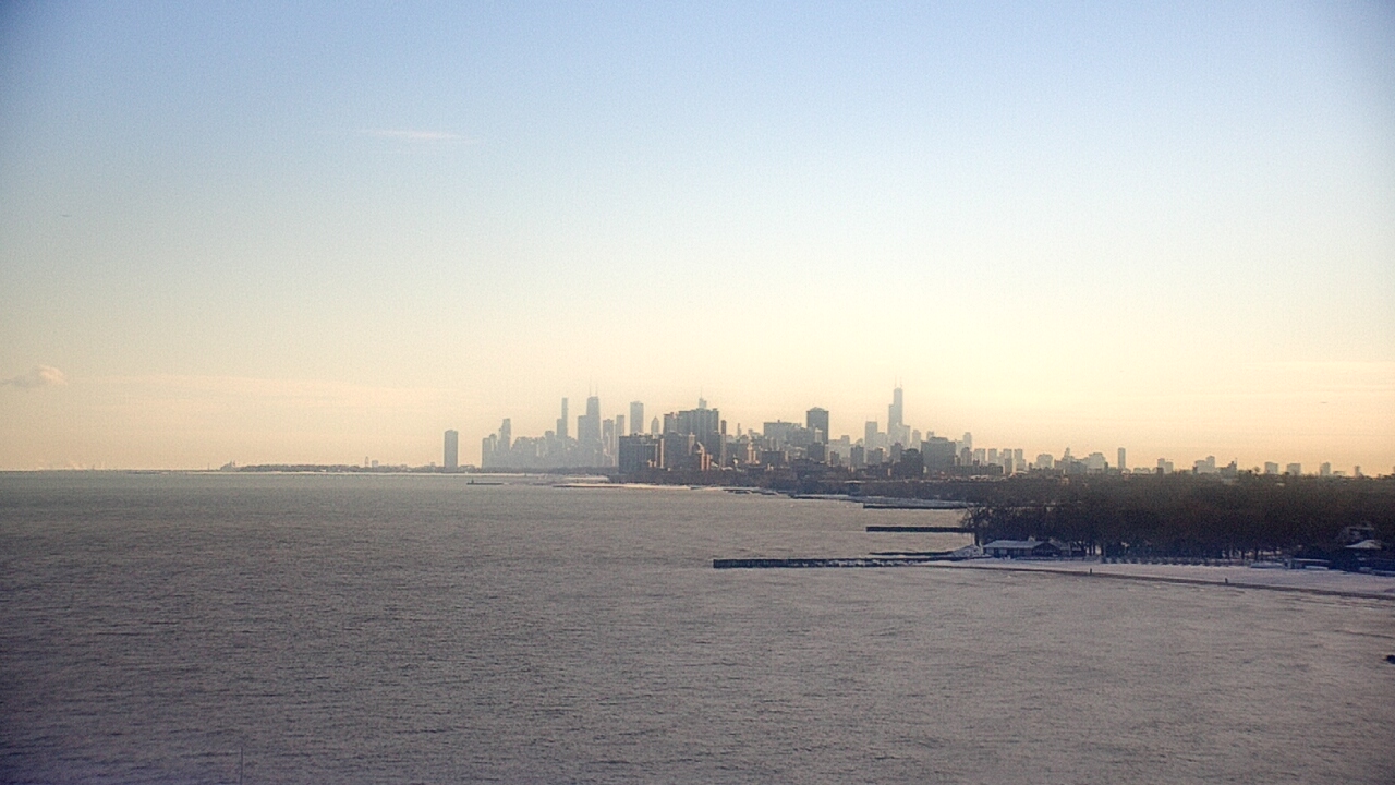 Thumbnail for current weather camera view from Northwestern University in Evanston, Illinois