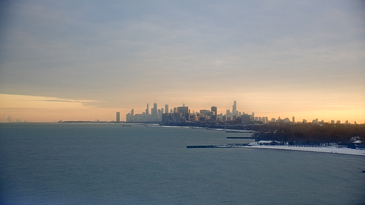 Thumbnail for current weather camera view from Northwestern University in Evanston, Illinois