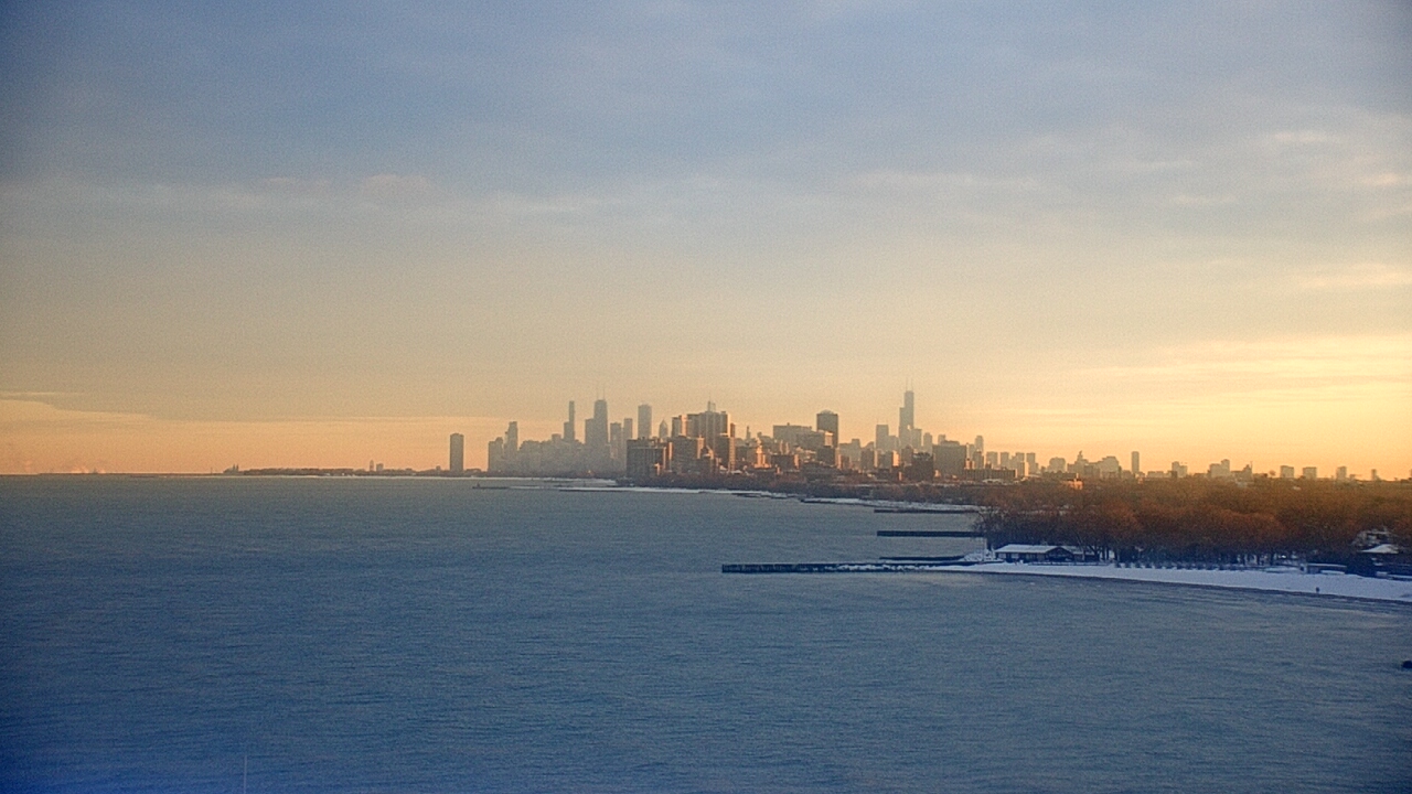 Thumbnail for current weather camera view from Northwestern University in Evanston, Illinois