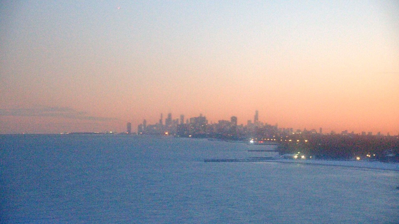 Thumbnail for current weather camera view from Northwestern University in Evanston, Illinois