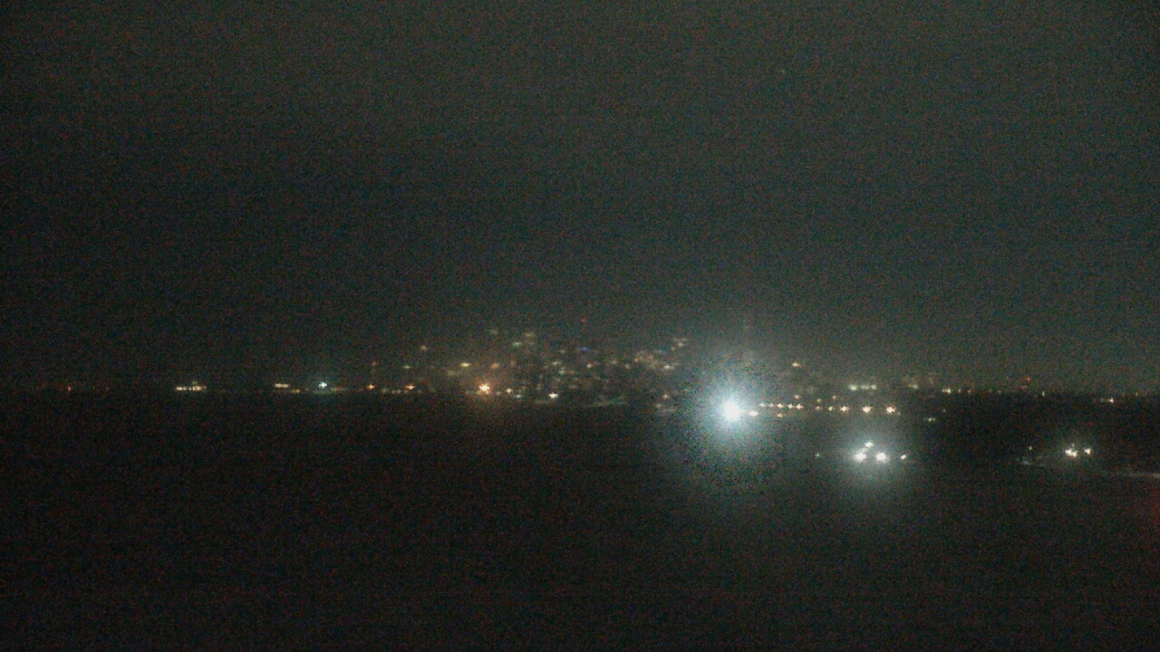 Thumbnail for current weather camera view from Northwestern University in Evanston, Illinois