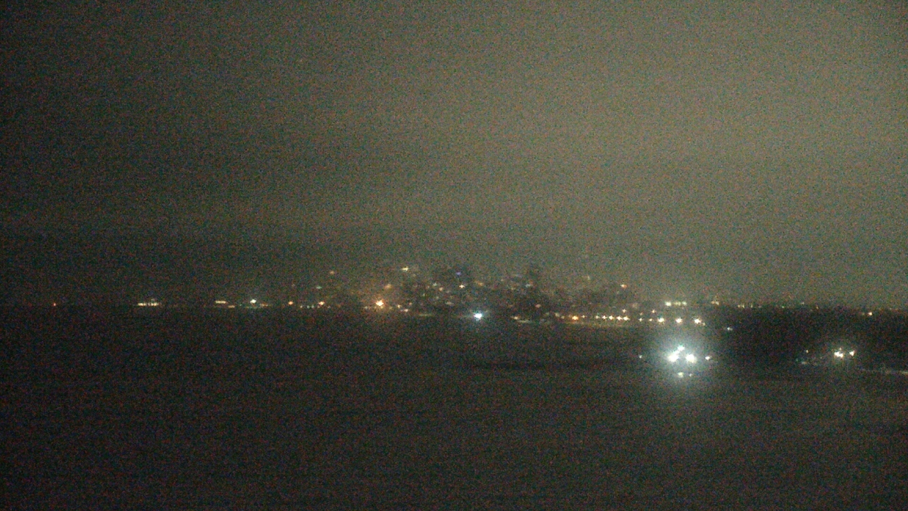 Thumbnail for current weather camera view from Northwestern University in Evanston, Illinois