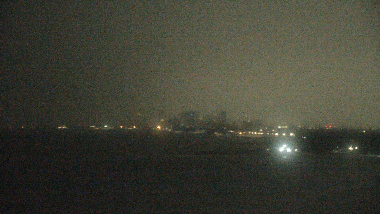 Thumbnail for current weather camera view from Northwestern University in Evanston, Illinois