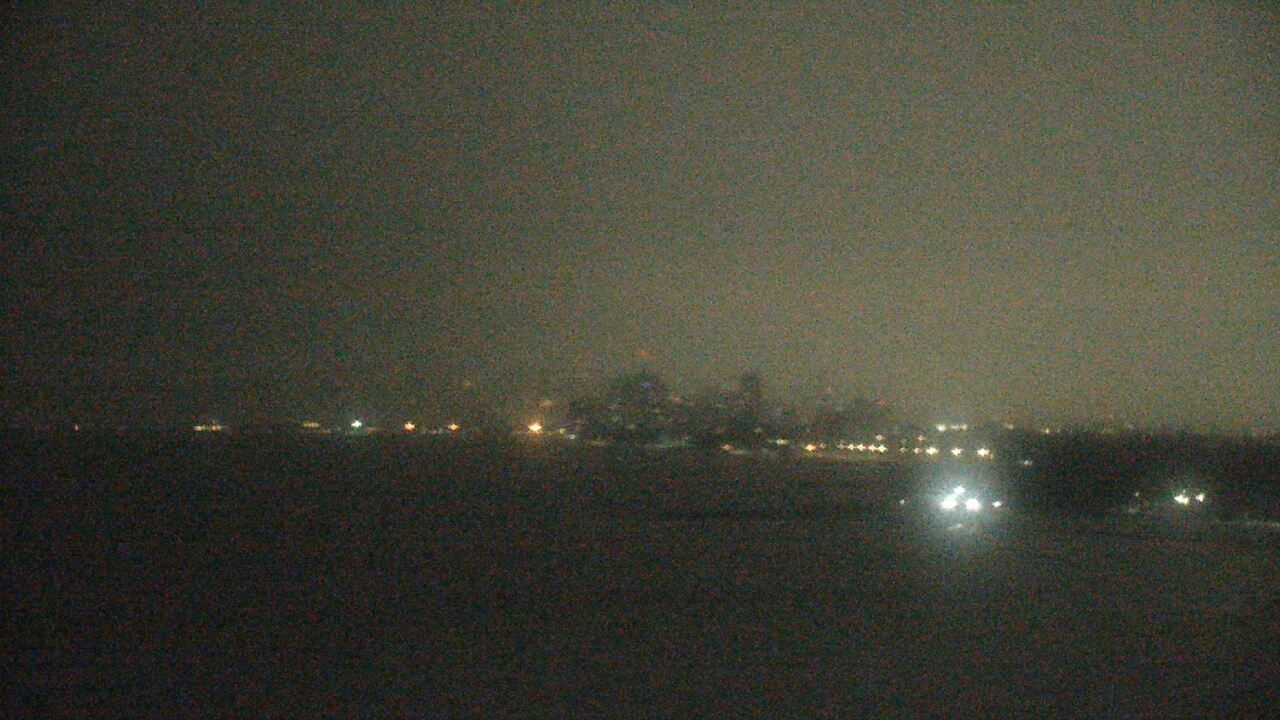 Thumbnail for current weather camera view from Northwestern University in Evanston, Illinois