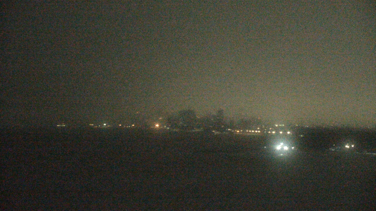 Thumbnail for current weather camera view from Northwestern University in Evanston, Illinois