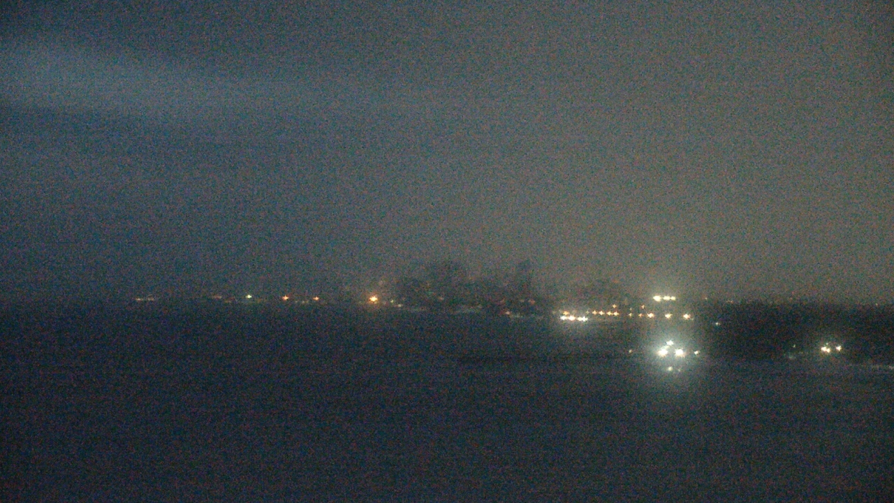 Thumbnail for current weather camera view from Northwestern University in Evanston, Illinois