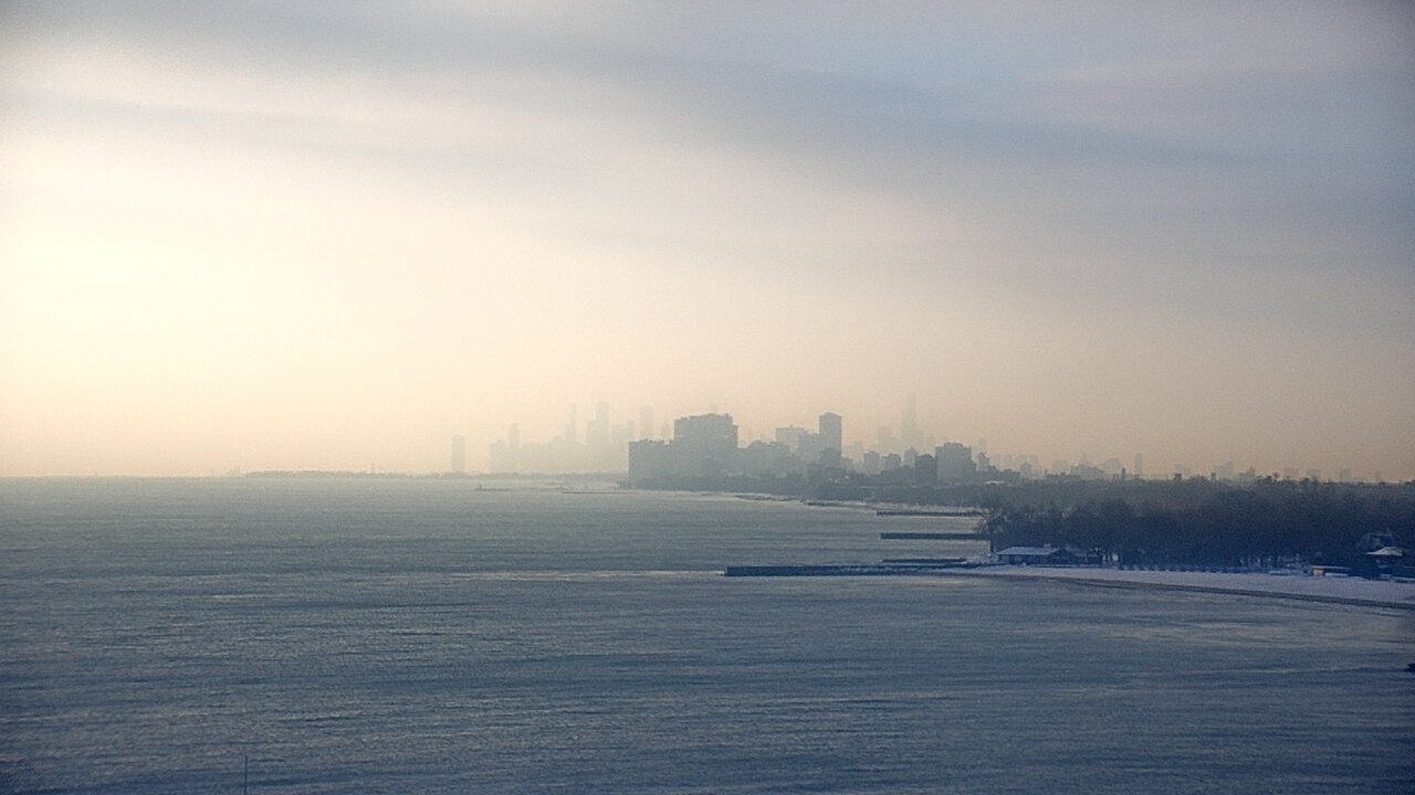 Thumbnail for current weather camera view from Northwestern University in Evanston, Illinois