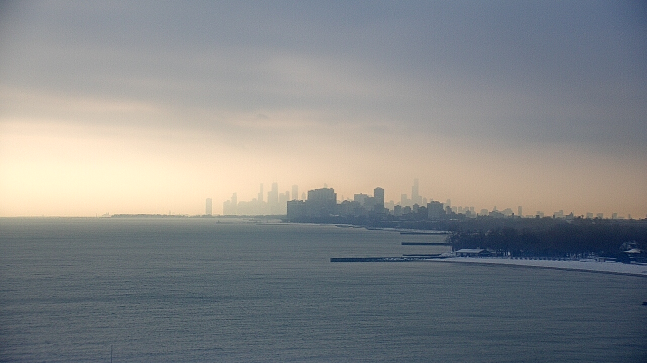 Thumbnail for current weather camera view from Northwestern University in Evanston, Illinois