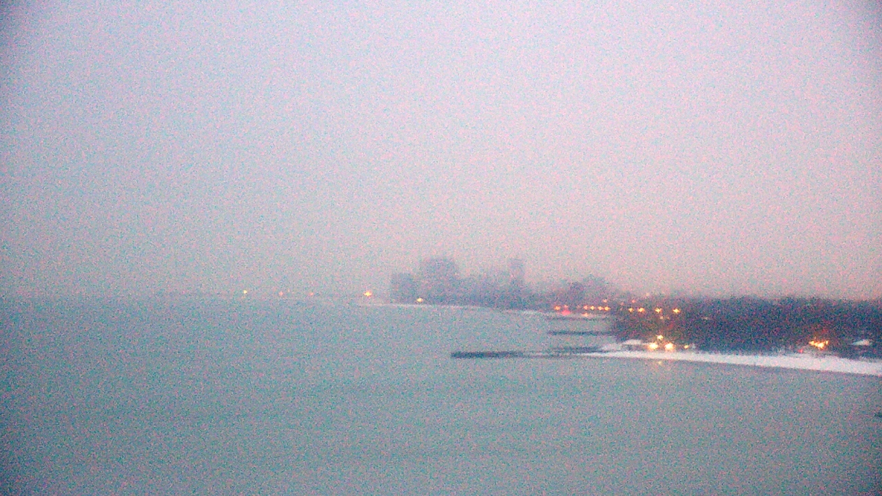 Thumbnail for current weather camera view from Northwestern University in Evanston, Illinois