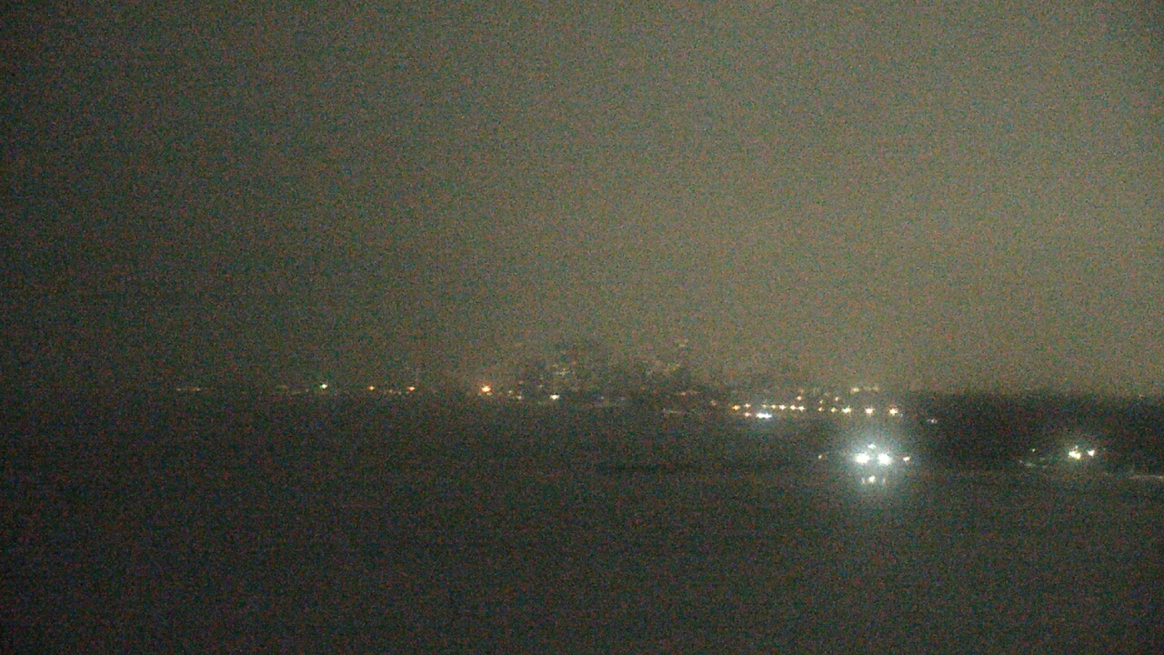 Thumbnail for current weather camera view from Northwestern University in Evanston, Illinois