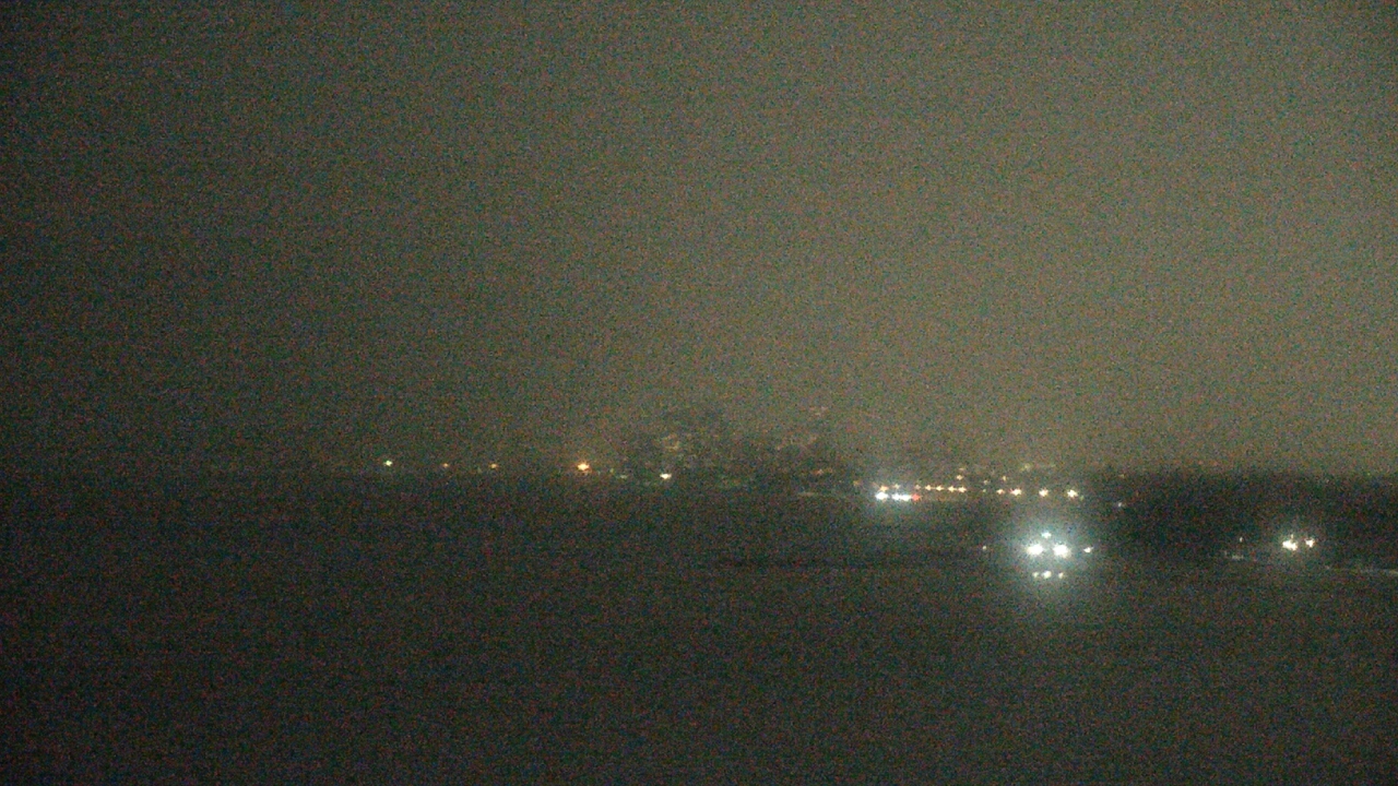 Thumbnail for current weather camera view from Northwestern University in Evanston, Illinois