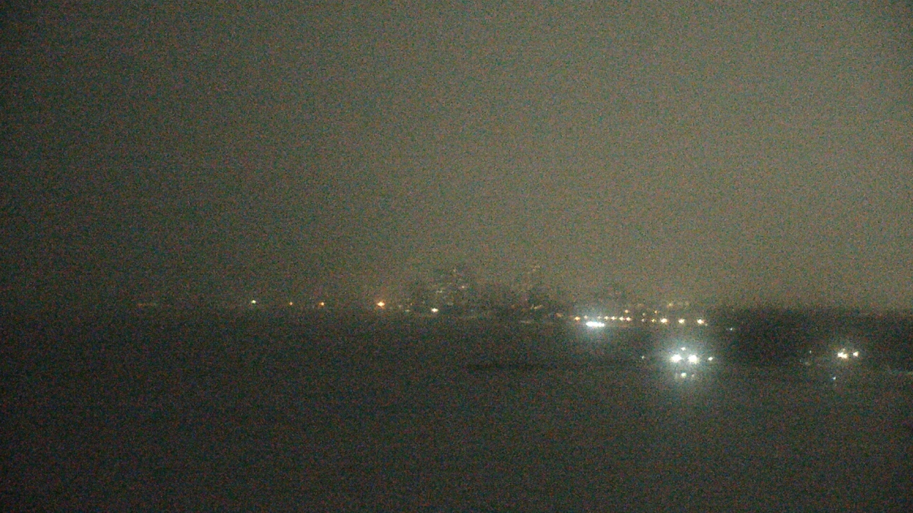 Thumbnail for current weather camera view from Northwestern University in Evanston, Illinois