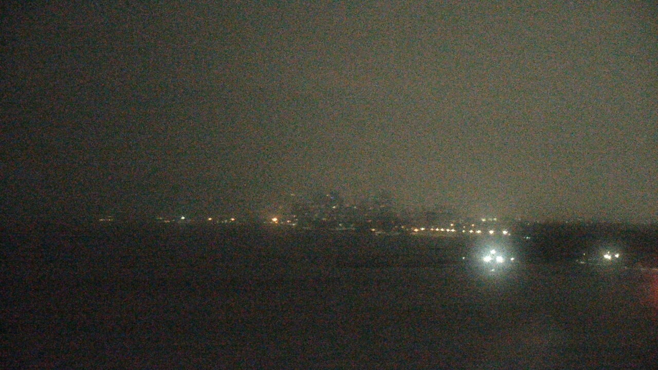 Thumbnail for current weather camera view from Northwestern University in Evanston, Illinois