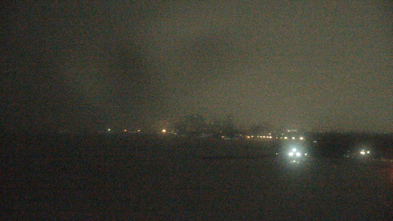 Thumbnail for current weather camera view from Northwestern University in Evanston, Illinois