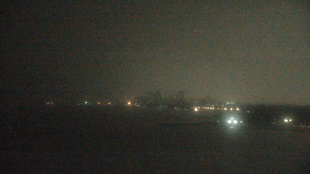 Thumbnail for current weather camera view from Northwestern University in Evanston, Illinois