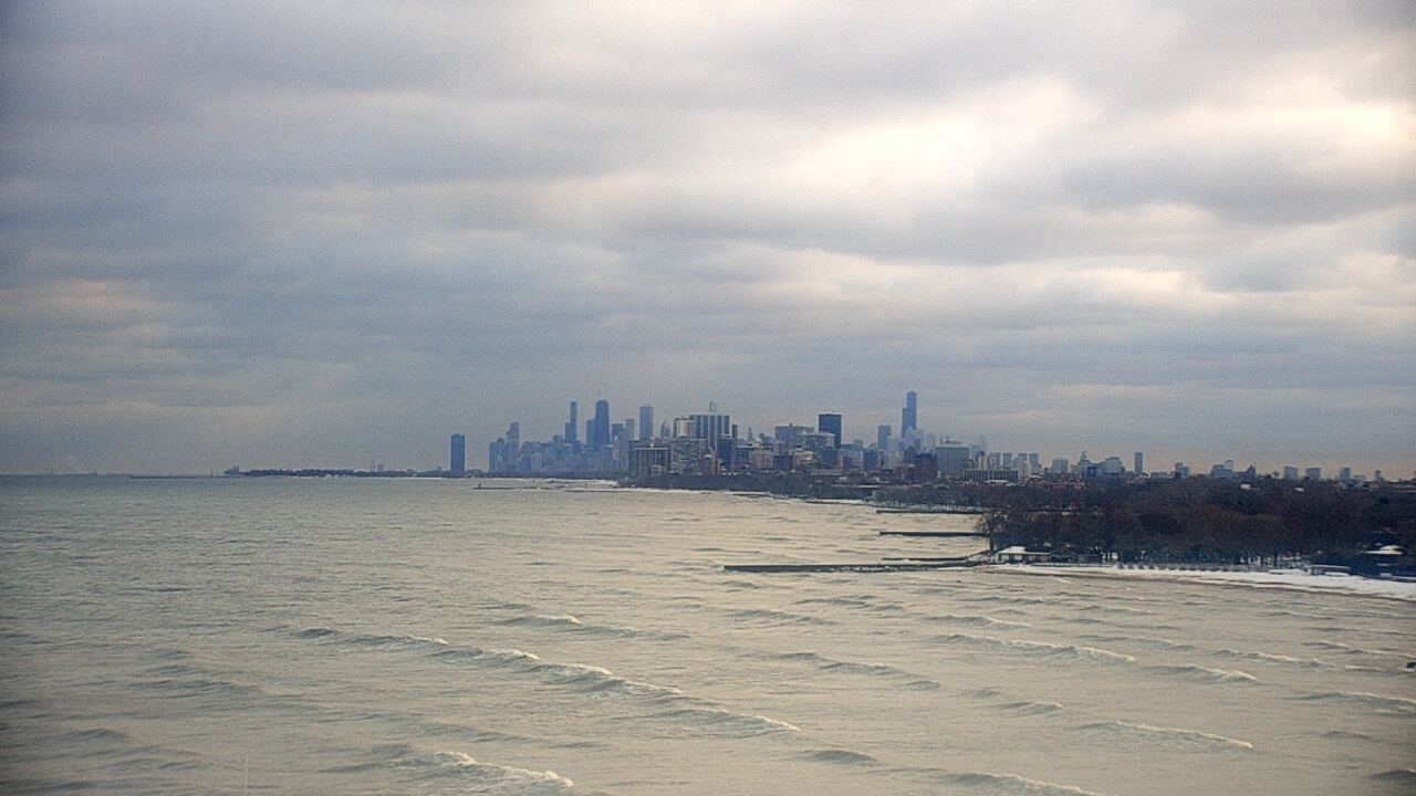 Thumbnail for current weather camera view from Northwestern University in Evanston, Illinois