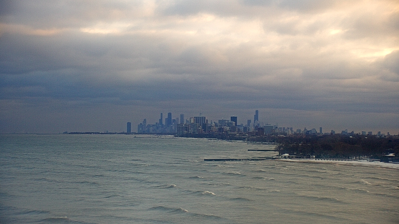 Thumbnail for current weather camera view from Northwestern University in Evanston, Illinois