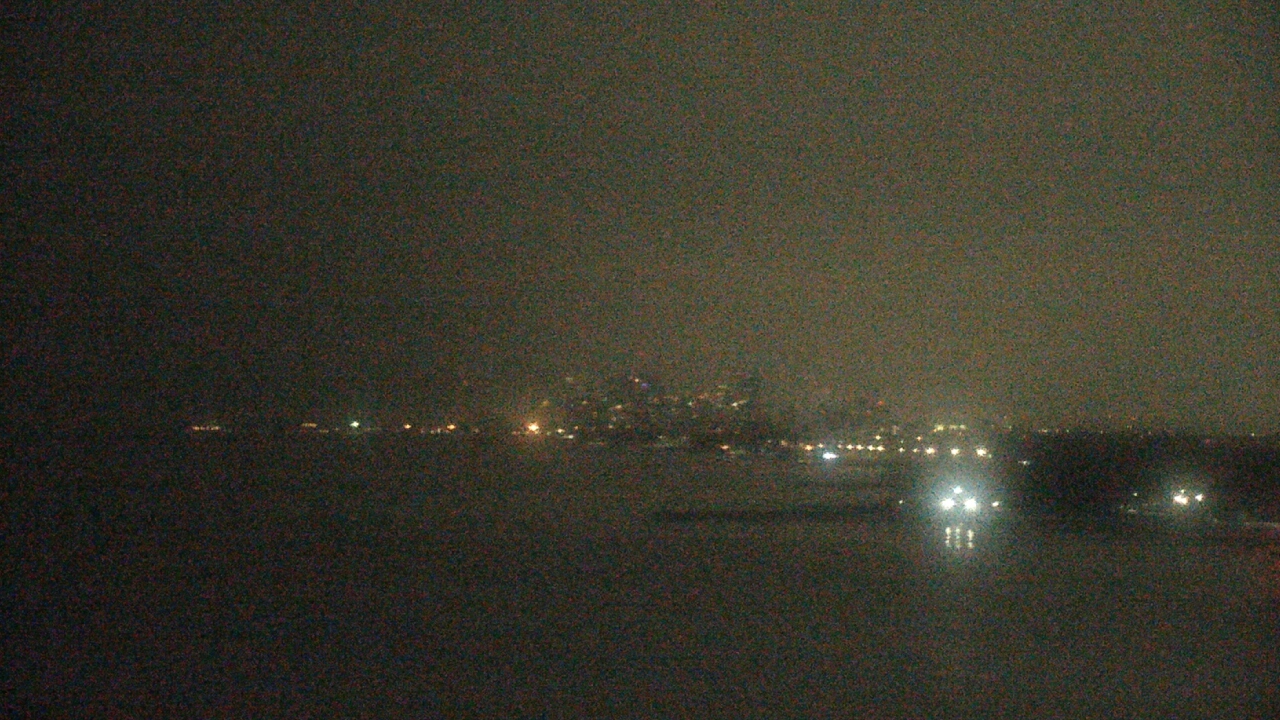 Thumbnail for current weather camera view from Northwestern University in Evanston, Illinois