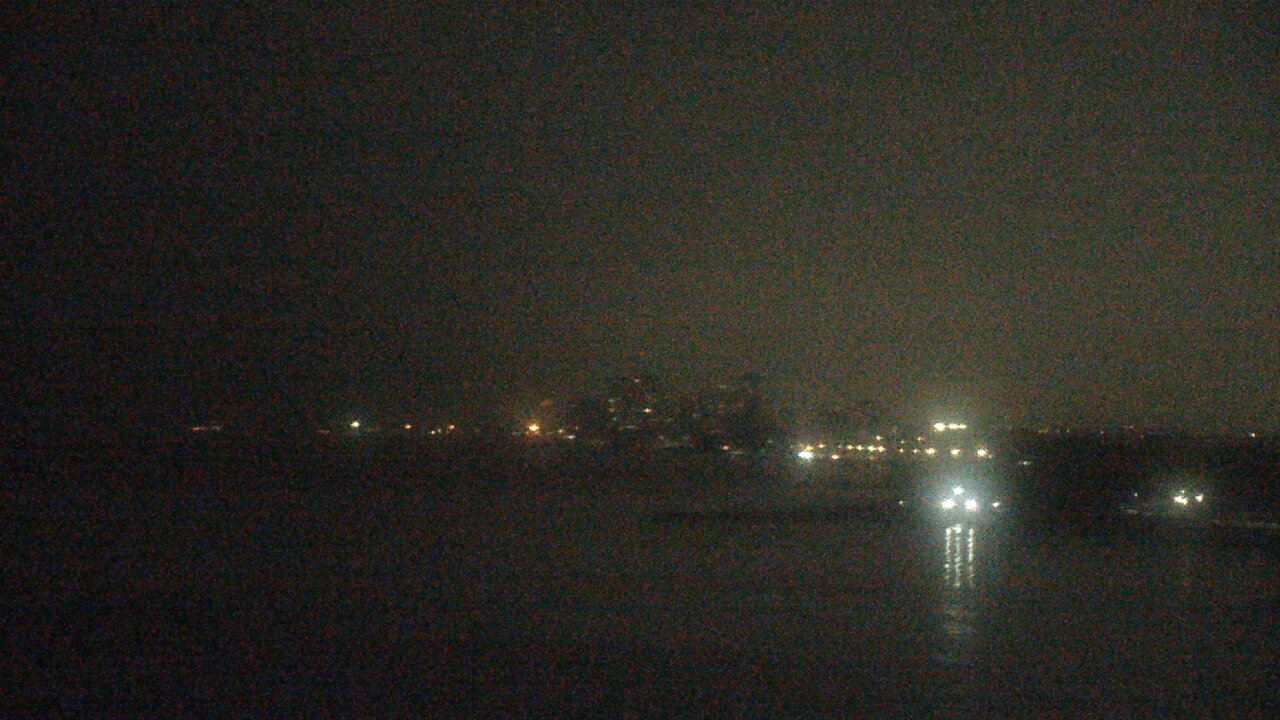 Thumbnail for current weather camera view from Northwestern University in Evanston, Illinois