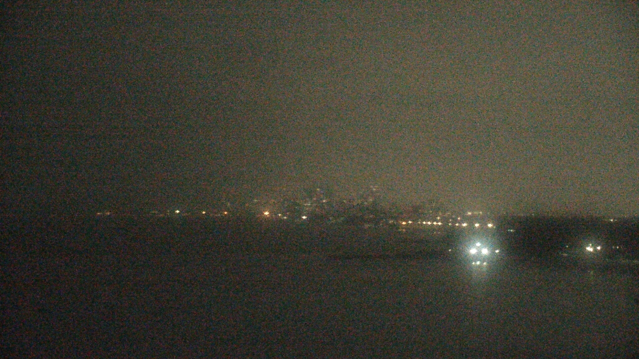 Thumbnail for current weather camera view from Northwestern University in Evanston, Illinois