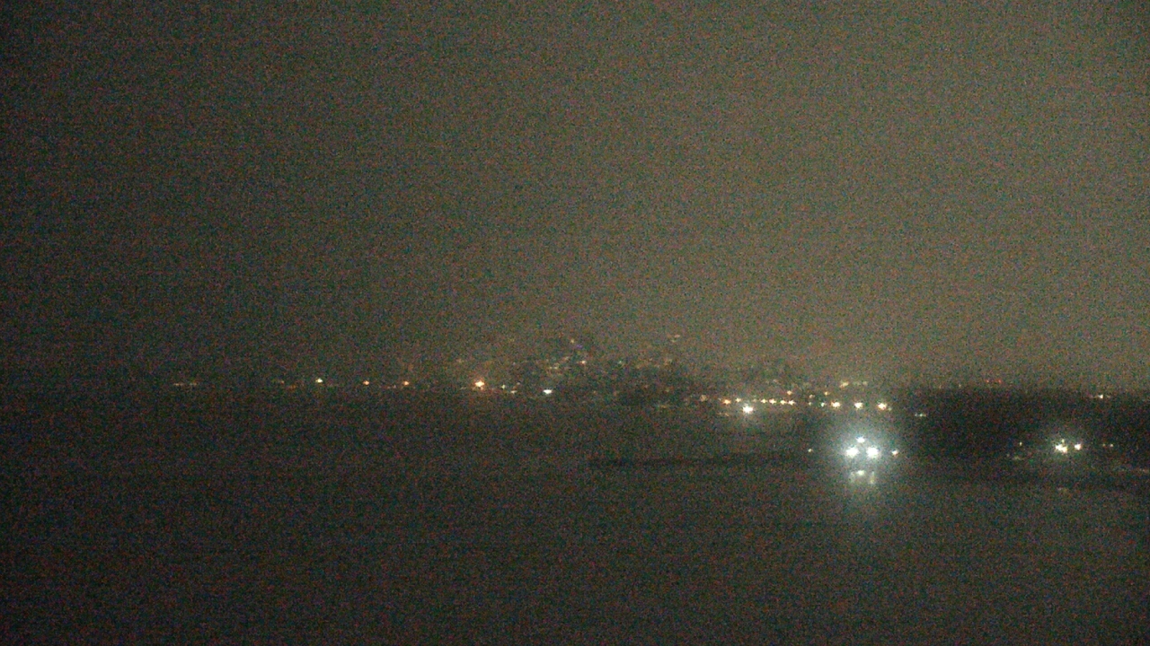 Thumbnail for current weather camera view from Northwestern University in Evanston, Illinois