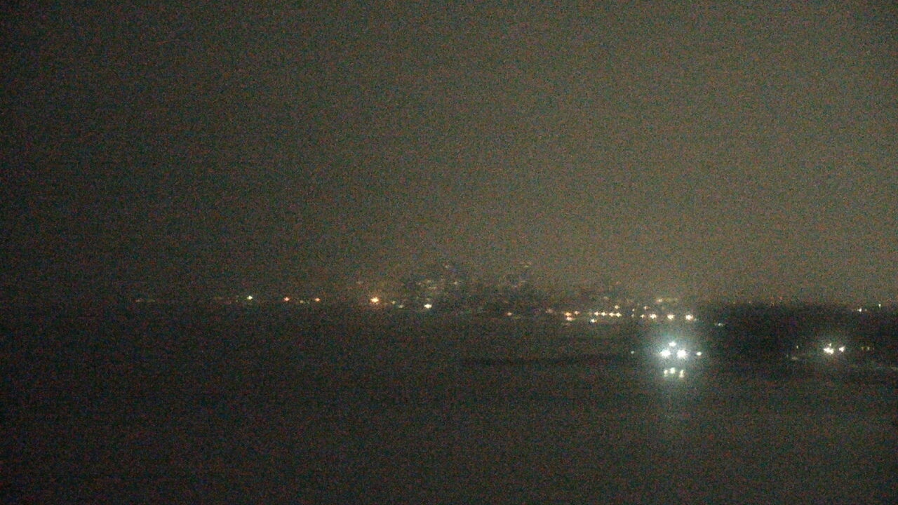 Thumbnail for current weather camera view from Northwestern University in Evanston, Illinois