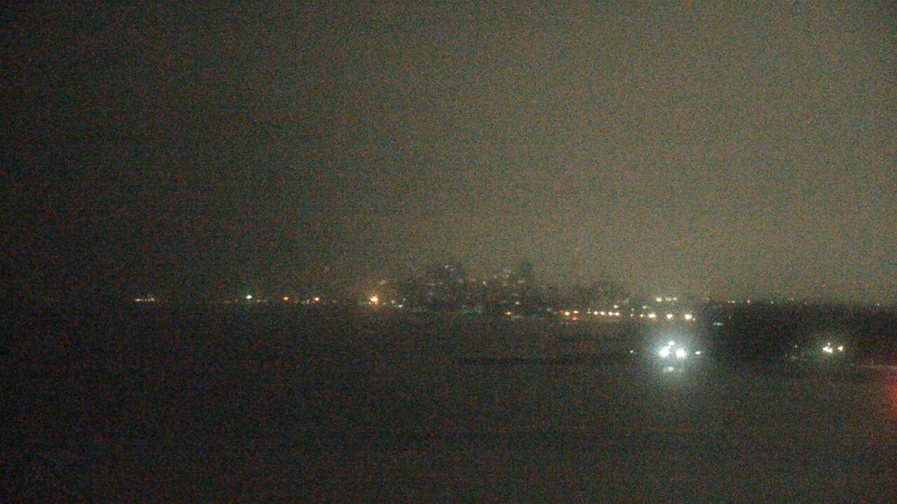 Thumbnail for current weather camera view from Northwestern University in Evanston, Illinois